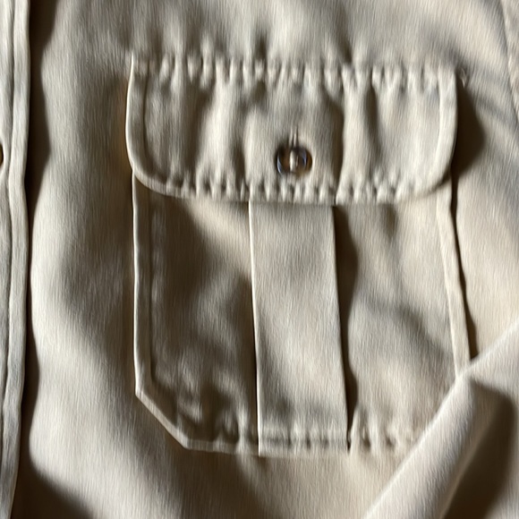 Women’s size medium White Stag Beige Long Sleeve Button Up polyester Shirt - Picture 4 of 13